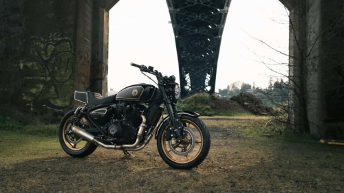 Roland Sands Just Turned The Royal Enfield Shotgun 650 Into An ’80s Superbike Fever Dream