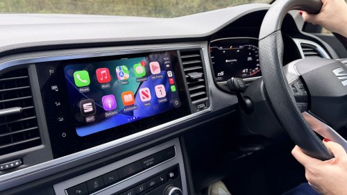 Apple CarPlay users experience weird goings-on when streaming music – now 