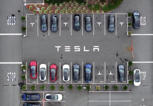 Tesla settles FSD crash lawsuit as federal investigations continue
