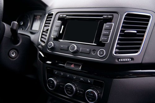 Cops Raid a Detroit House and Walk Out With Four Ram Infotainment Screens