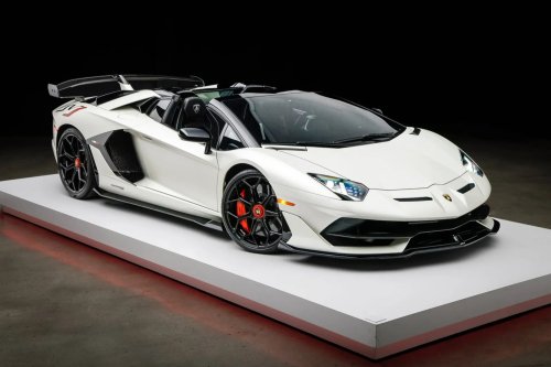 This Lamborghini SVJ Roadster's Bring a Trailer Auction Got Pulled Mid-Bid, and the Comments Section Deserves the Credit