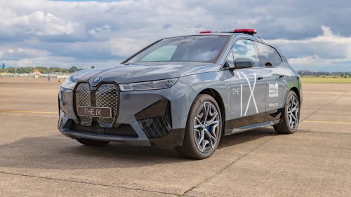 BMW iX owner says people keep calling his EV not a real car, and Reddit has a brutally simple response