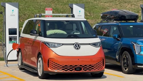 Virginia family took 6 in a VW ID.Buzz for 1,000 miles, and says the EV tradeoff was worth it