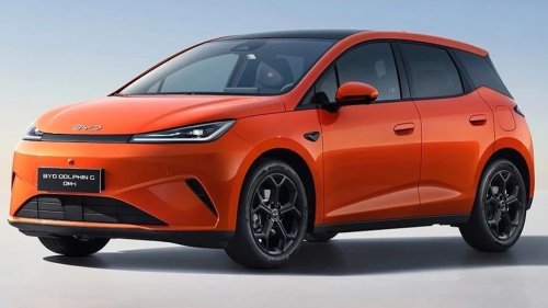 BYD's first global plug-in hatch with 621-mile range spotted ahead of launch