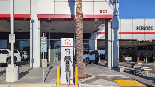California plans $3,500 instant EV rebates for first-time buyers after federal tax credit loss