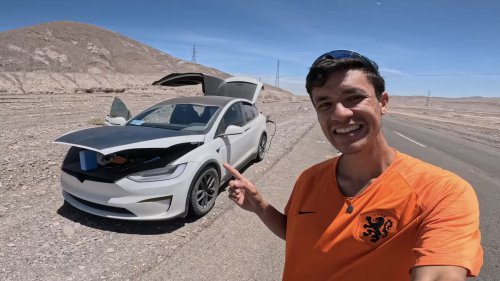 Tesla driver stranded in desert survives with 'emergency solar'