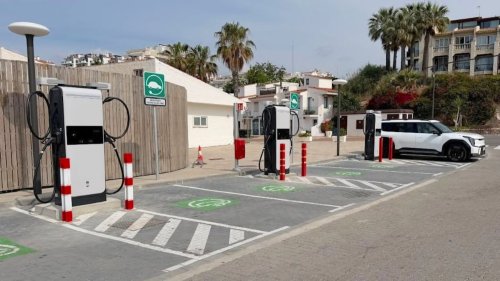 Wallbox just switched on its first public PowerRing fast chargers — and they split power on the fly