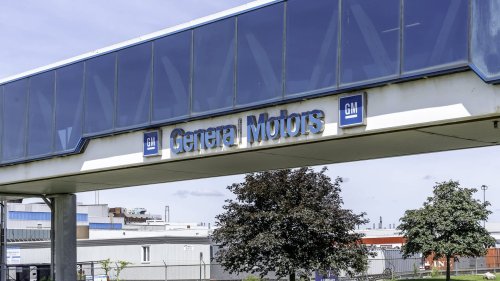 GM says 250,000 EVs could feed the grid, if owners get 'appropriate compensation'