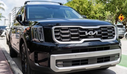 Kia recalls nearly 463,000 Tellurides over fire risk, tells owners to park outdoors