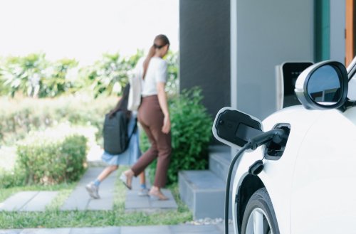 EV owners on Reddit reveal key factor that can make switching surprisingly easy