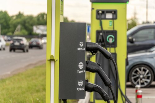 EV owners say mall fast chargers with idle fees are forcing every outing to revolve around the car