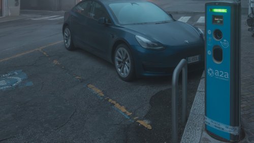 4 bizarre acts of vandalism targeting EVs