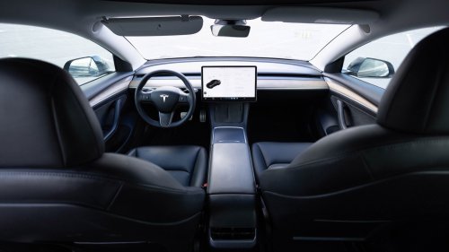 Reuters says flawed math boosted Tesla Full Self-Driving safety claims