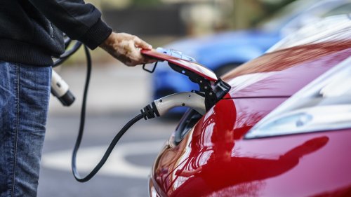 Prospective EV buyer says they're ready to ditch gas cars, but skepticism hits from all sides