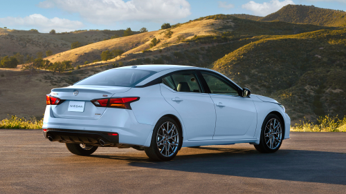 The Nissan Altima, Once Inescapable, Is Finally Dead