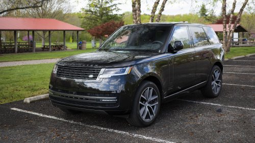 You Can’t Buy a New Defender, Discovery, or Range Rover — and It’s Because of the Airbags