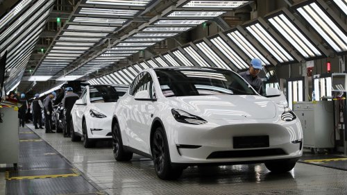 A Tesla/SpaceX Merger Could Create a Big Mess in China: TDS