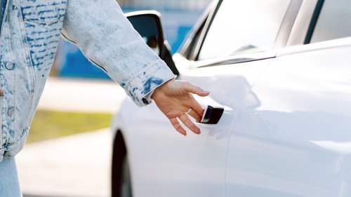 Bad Door Handles Are Trapping People in Cars. The Feds Are Finally Stepping in