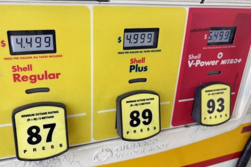 Report: Drivers Pivot Toward Regular Gasoline as Premium Gets Expensive