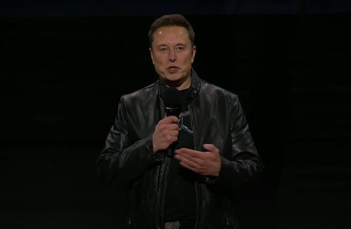 Tesla CEO Musk Expects Expansion of Self-Driving Cars Without Monitors in 2026