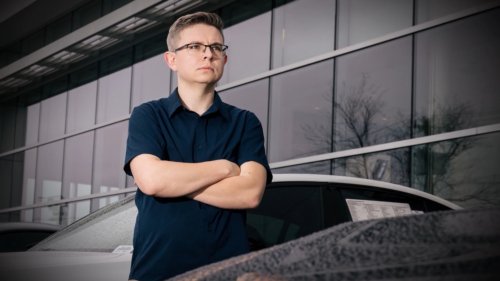How auto enthusiasts find joy in 'carspotting' expeditions