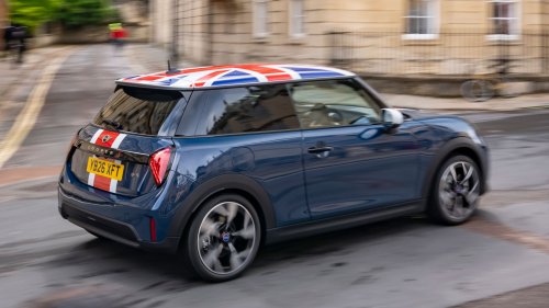MINI, New MINI Cooper Oxford Edition celebrates 25 years of the modern MINI era