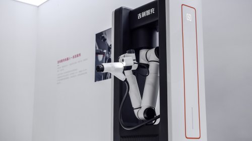 Geely, BYD, Geely launches world’s fastest EV charger and beats BYD Flash Charging by a spark