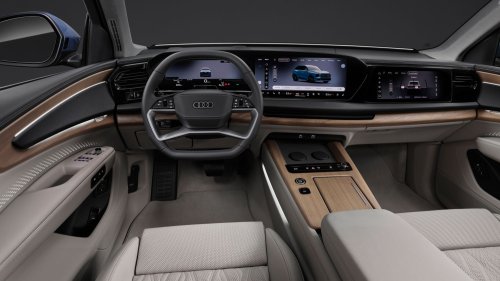 Audi, Audi Q7, New Audi Q7 arrives with more luxury and space, but keeps diesel power