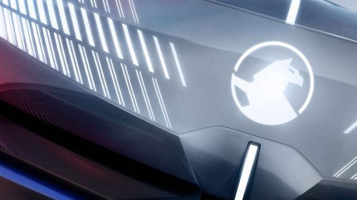 New Vauxhall STX concept: futuristic estate car to preview next Astra