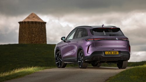 Lepas L8 kicks off from £34,900 with Jaecoo’s plug-in hybrid power