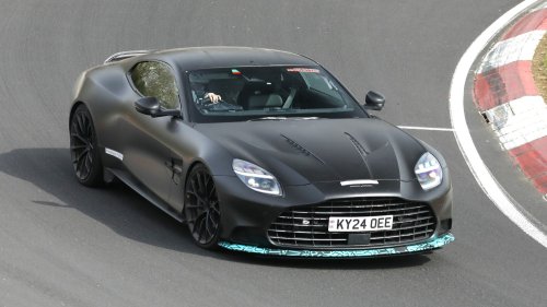 Ferrari, Aston Martin, Watch out Ferrari! Hot new Aston Martin Vanquish S spotted testing