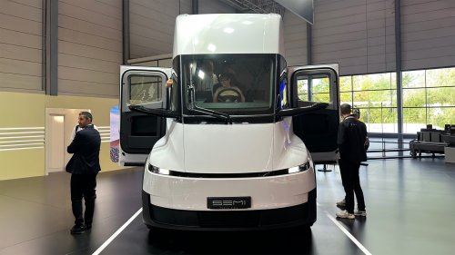 Tesla, Tesla Semi electric HGV on route to the UK with 1,100bhp and 342-mile range
