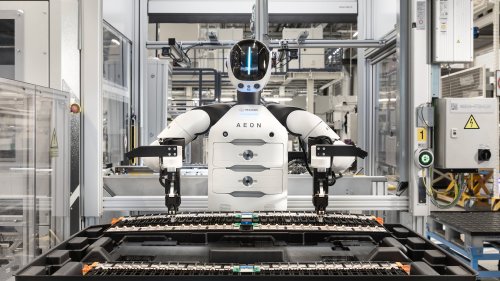 BMW, BMW employs humanoid robots to build EVs and hybrids
