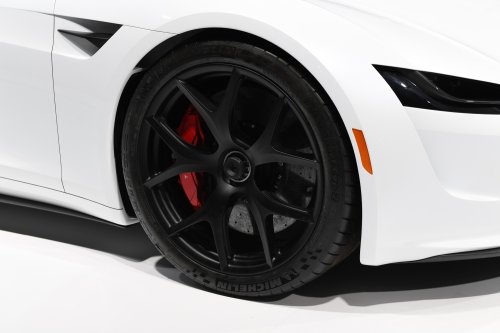 Tesla, Tesla Roadster shows signs of life with new trademark application