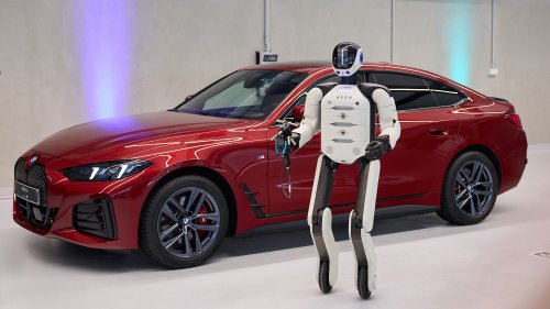 BMW, BMW employs humanoid robots to build EVs and hybrids