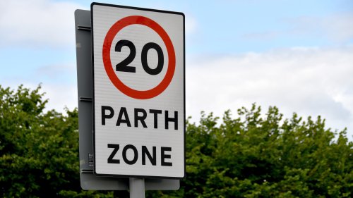 In-car speed limit warning tech fails to read road signs 25% of the time