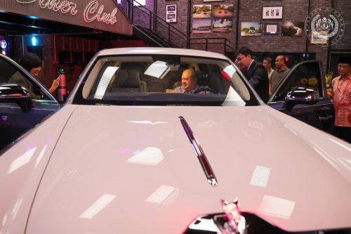 Hongqi Guoli (formerly L5) becomes single most expensive Chinese export – RM6.5mil for a used car!