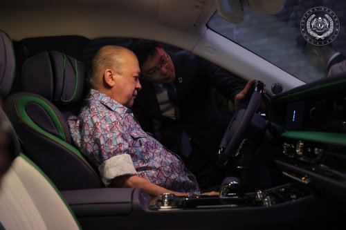 Hongqi Guoli (formerly L5) becomes single most expensive Chinese export – RM6.5mil for a used car!