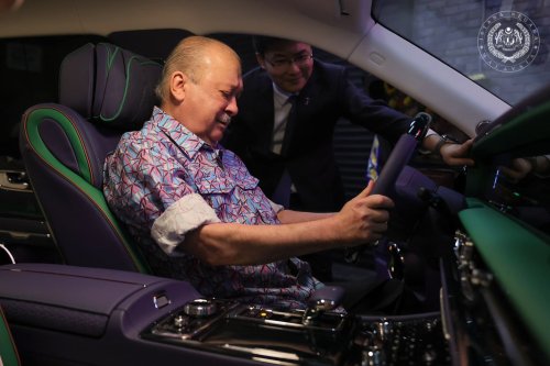 Hongqi Guoli (formerly L5) becomes single most expensive Chinese export – RM6.5mil for a used car!
