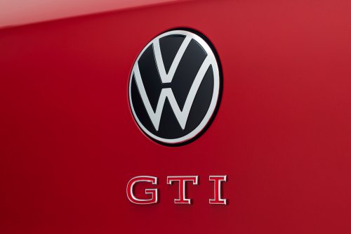 Volkswagen Golf GTI Mk8.5 Malaysia public debut at ACE 2025, Nov 8-9 – new tech, more physical buttons