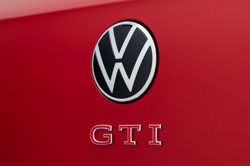 Volkswagen Golf GTI Mk8.5 Malaysia public debut at ACE 2025, Nov 8-9 – new tech, more physical buttons