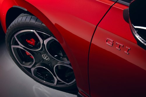 Volkswagen Golf GTI Mk8.5 Malaysia public debut at ACE 2025, Nov 8-9 – new tech, more physical buttons