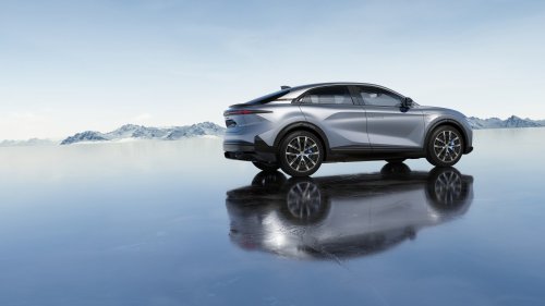 Alpine A390 debuts – tri-motor coupé-SUV with up to 470 hp; 89 kWh battery, up to 555 km range WLTP