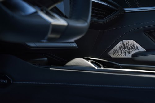 Alpine A390 debuts – tri-motor coupé-SUV with up to 470 hp; 89 kWh battery, up to 555 km range WLTP