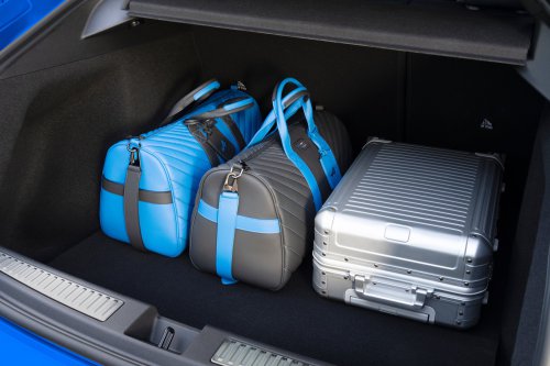 Alpine A390 debuts – tri-motor coupé-SUV with up to 470 hp; 89 kWh battery, up to 555 km range WLTP