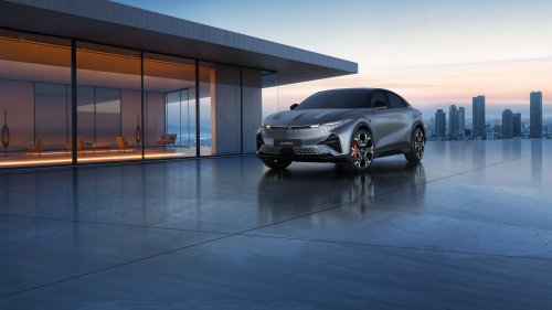 Alpine A390 debuts – tri-motor coupé-SUV with up to 470 hp; 89 kWh battery, up to 555 km range WLTP