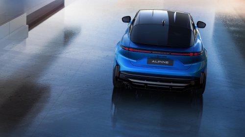 Alpine A390 debuts – tri-motor coupé-SUV with up to 470 hp; 89 kWh battery, up to 555 km range WLTP