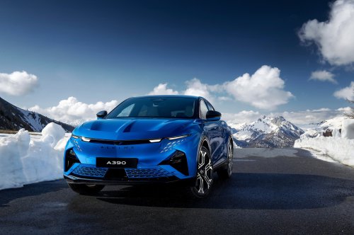 Alpine A390 debuts – tri-motor coupé-SUV with up to 470 hp; 89 kWh battery, up to 555 km range WLTP