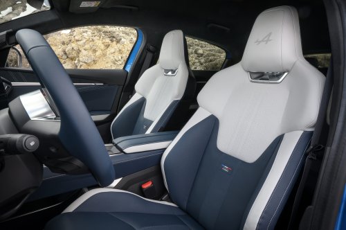 Alpine A390 debuts – tri-motor coupé-SUV with up to 470 hp; 89 kWh battery, up to 555 km range WLTP