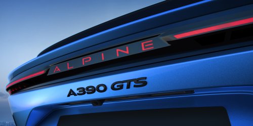 Alpine A390 debuts – tri-motor coupé-SUV with up to 470 hp; 89 kWh battery, up to 555 km range WLTP